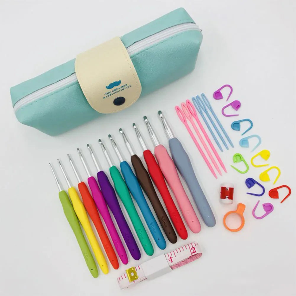 Crochet Hooks Set Yarn Knitting Needles with Case Colorful Crochet Hooks Kit Ergonomic Handle for Mom Grandma Gifts